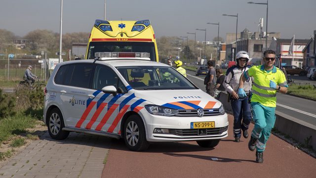 Fietser (72) overleden na aanrijding op Kromhoutstraat