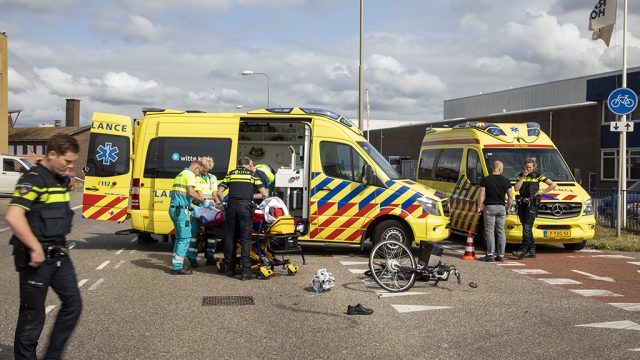 Fietser gewond na aanrijding met auto Strandweg IJmuiden