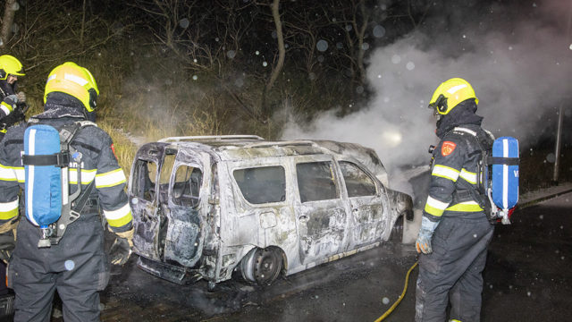 Autobrand Amperestraat getuigen gezocht