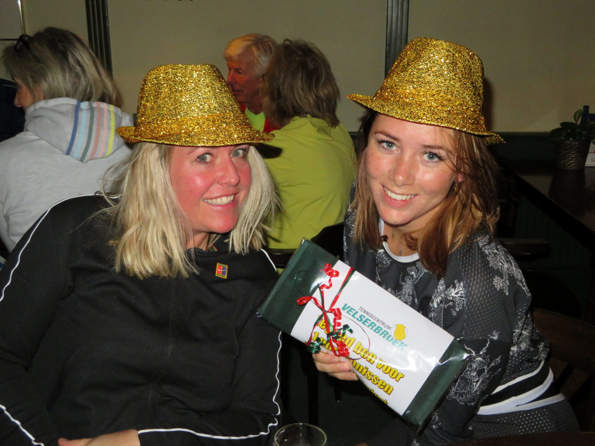 Gezellig avondtoernooi in Tenniscentrum Velserbroek