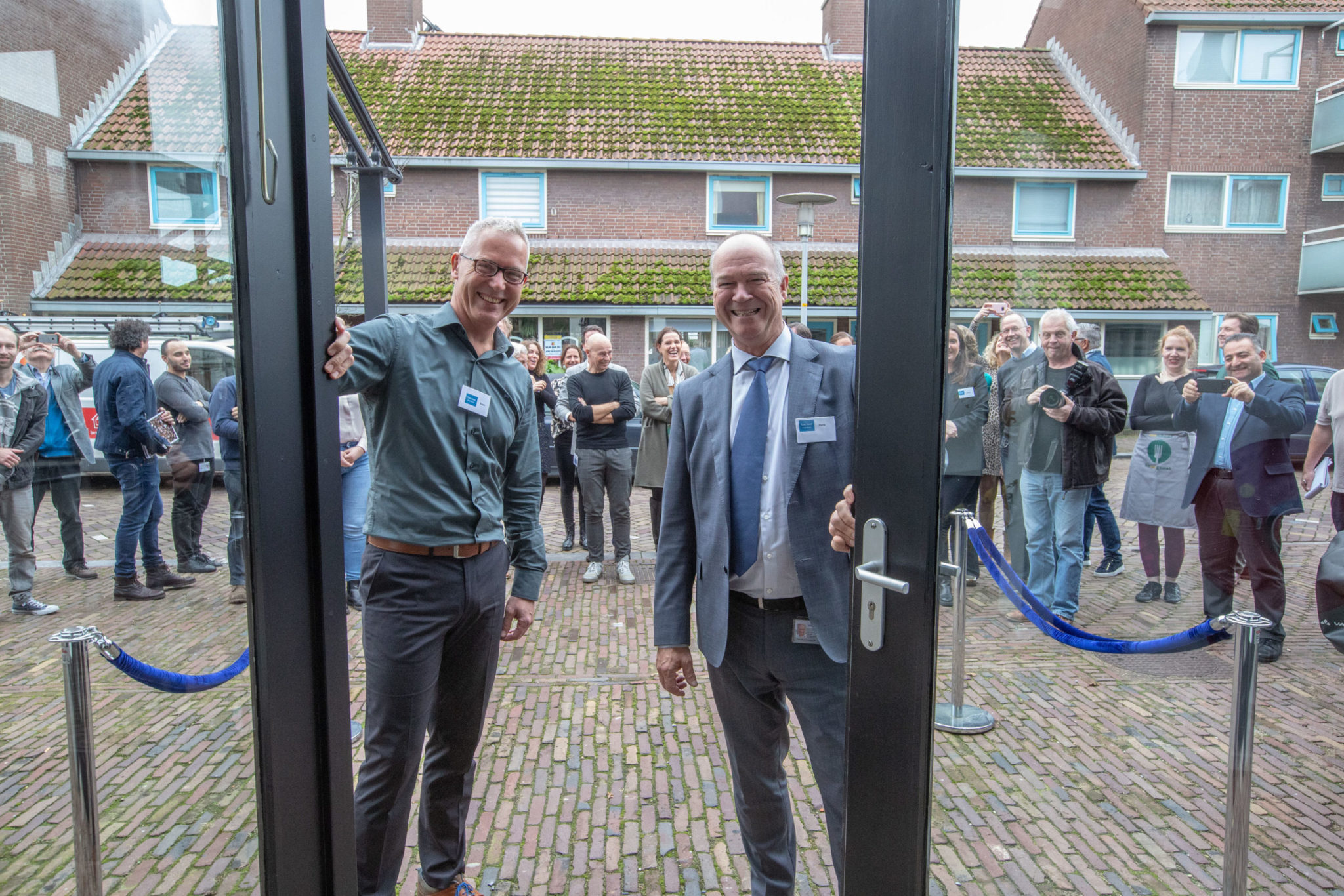 Informatieloket van Tata Steel in Wijk aan Zee geopend Jutter Hofgeest