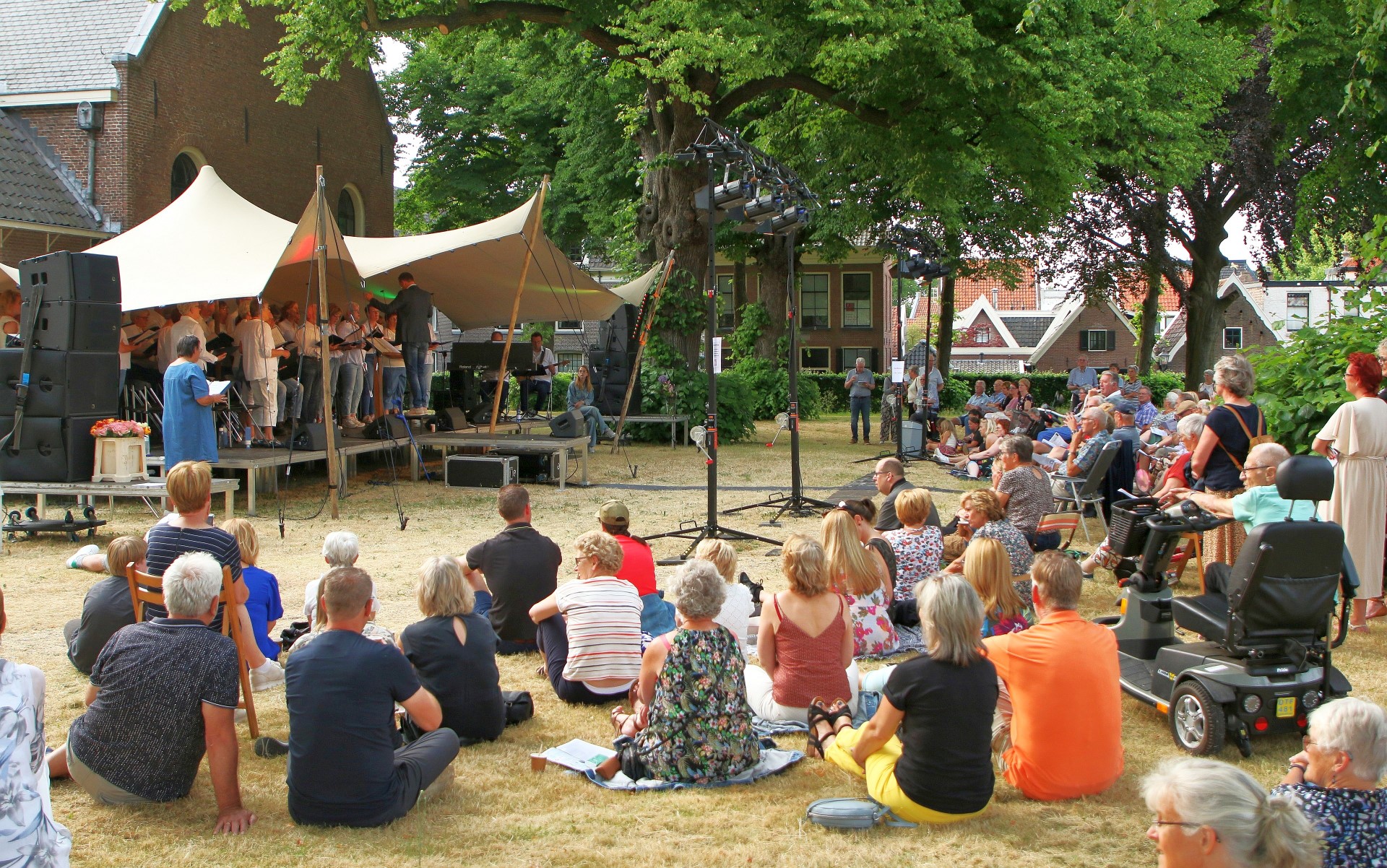Sfeervol Top 2000 concert in OudVelsen Jutter Hofgeest