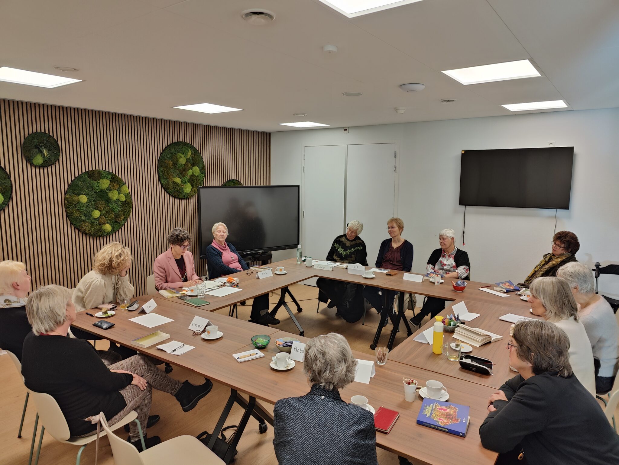 Veel Velsenaren lazen ‘Onder de paramariboom’