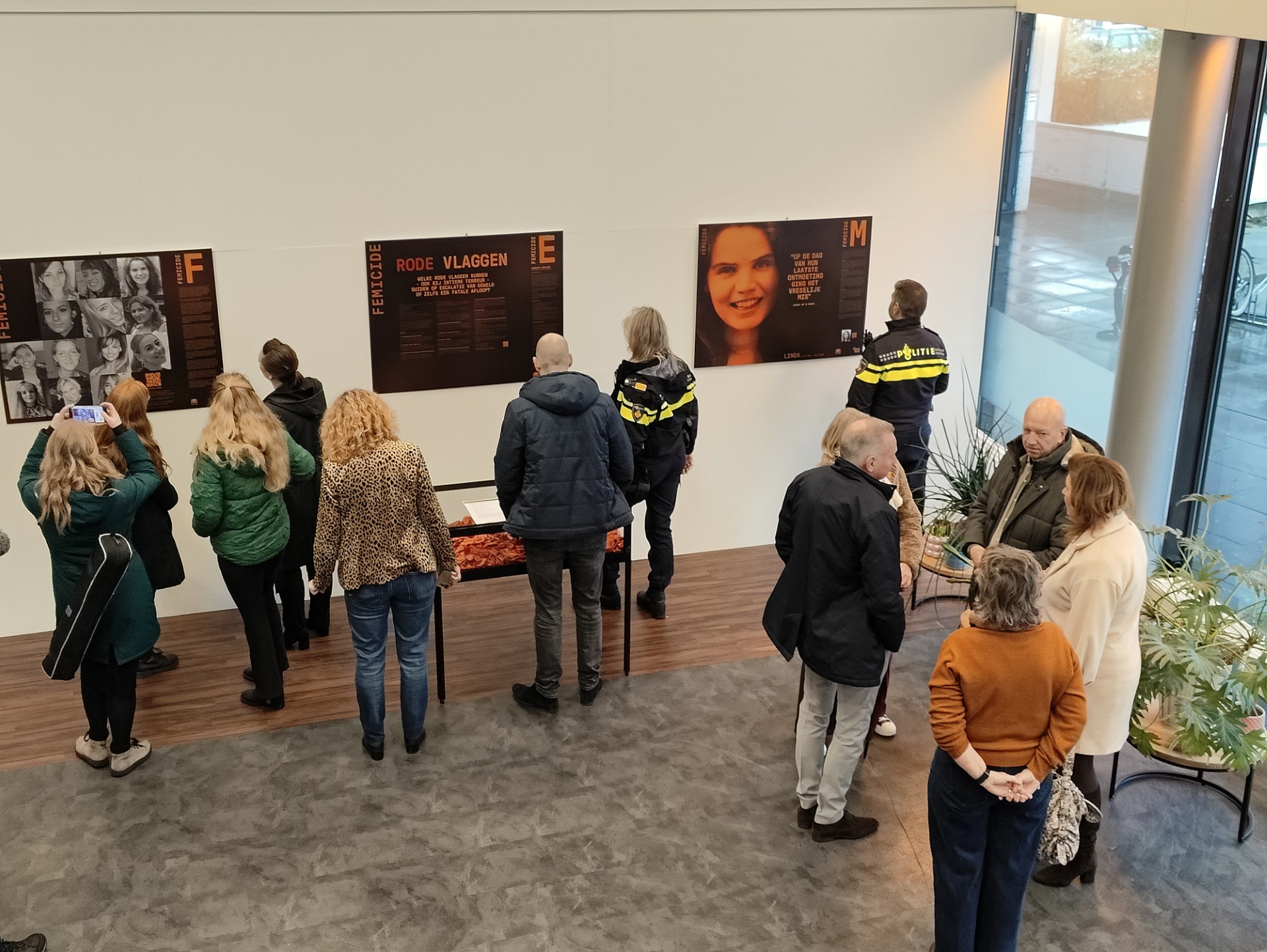Campagne tegen femicide groots aangepakt in Velsen