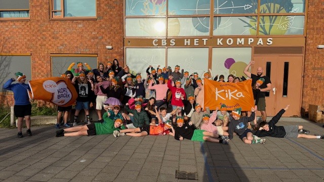 Kinderen in korte broek voor het goede doel!