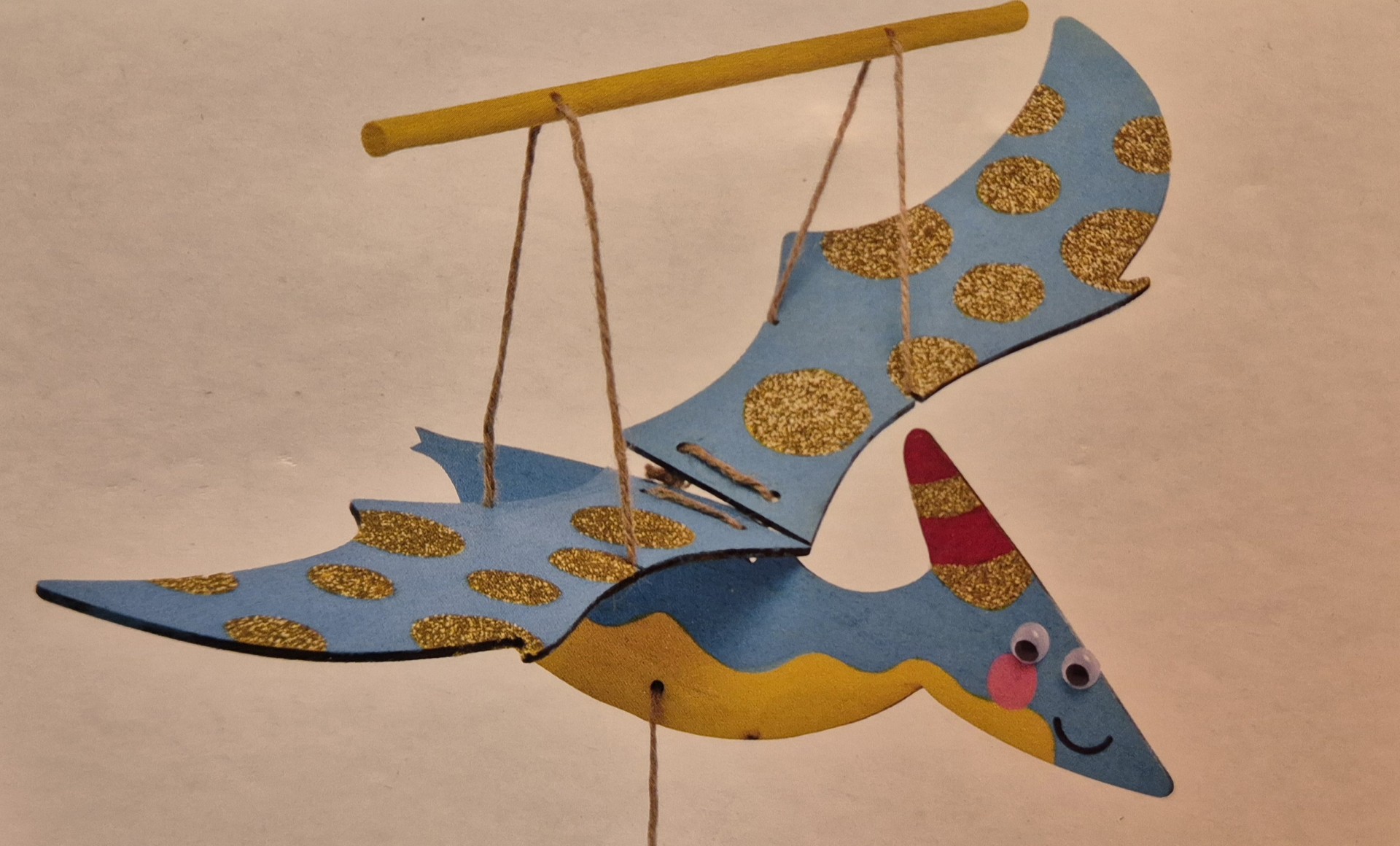 Vliegende dino knutselen