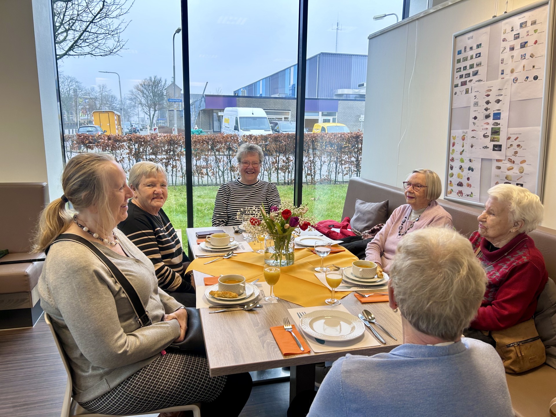 ‘Kan ik u wat te drinken aanbieden? Wat heb je in de aanbieding?’