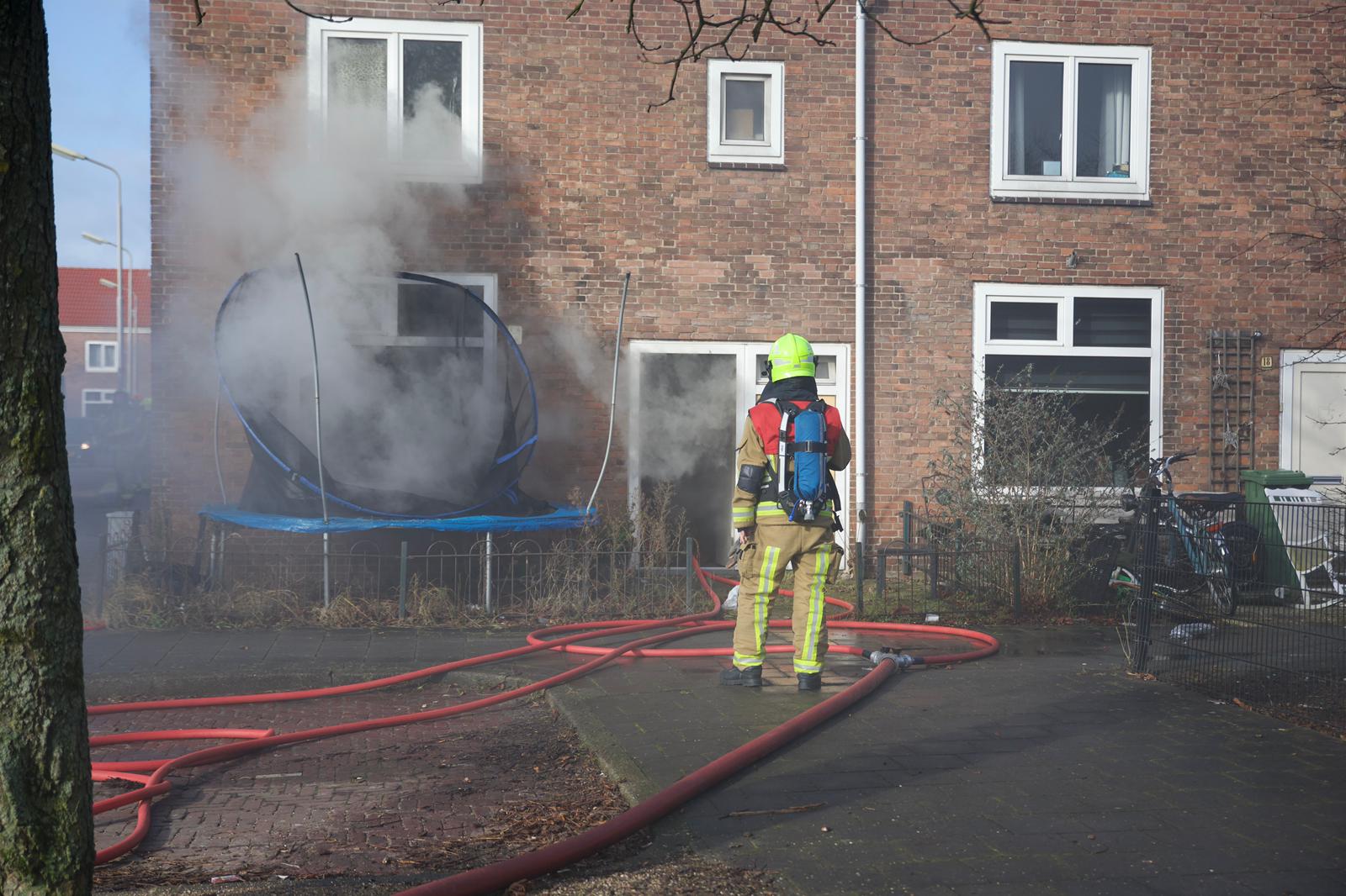Brand aan Van Saelenplantsoen in Velsen-Noord