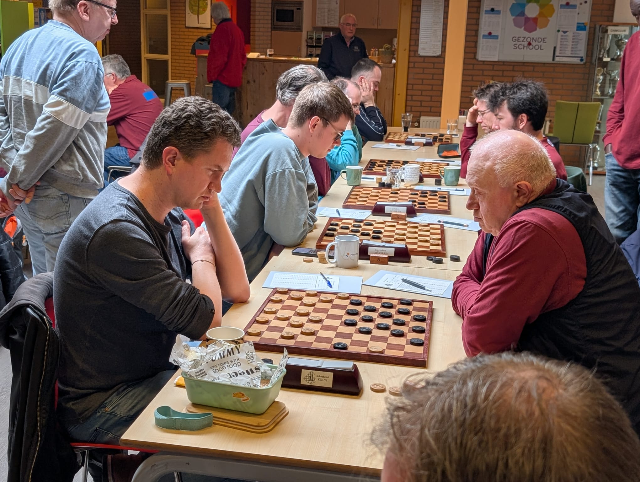 DCIJ-nieuws: met opgeheven hoofd de ereklasse uit