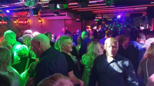 Dance classics in Grand Café Cheers