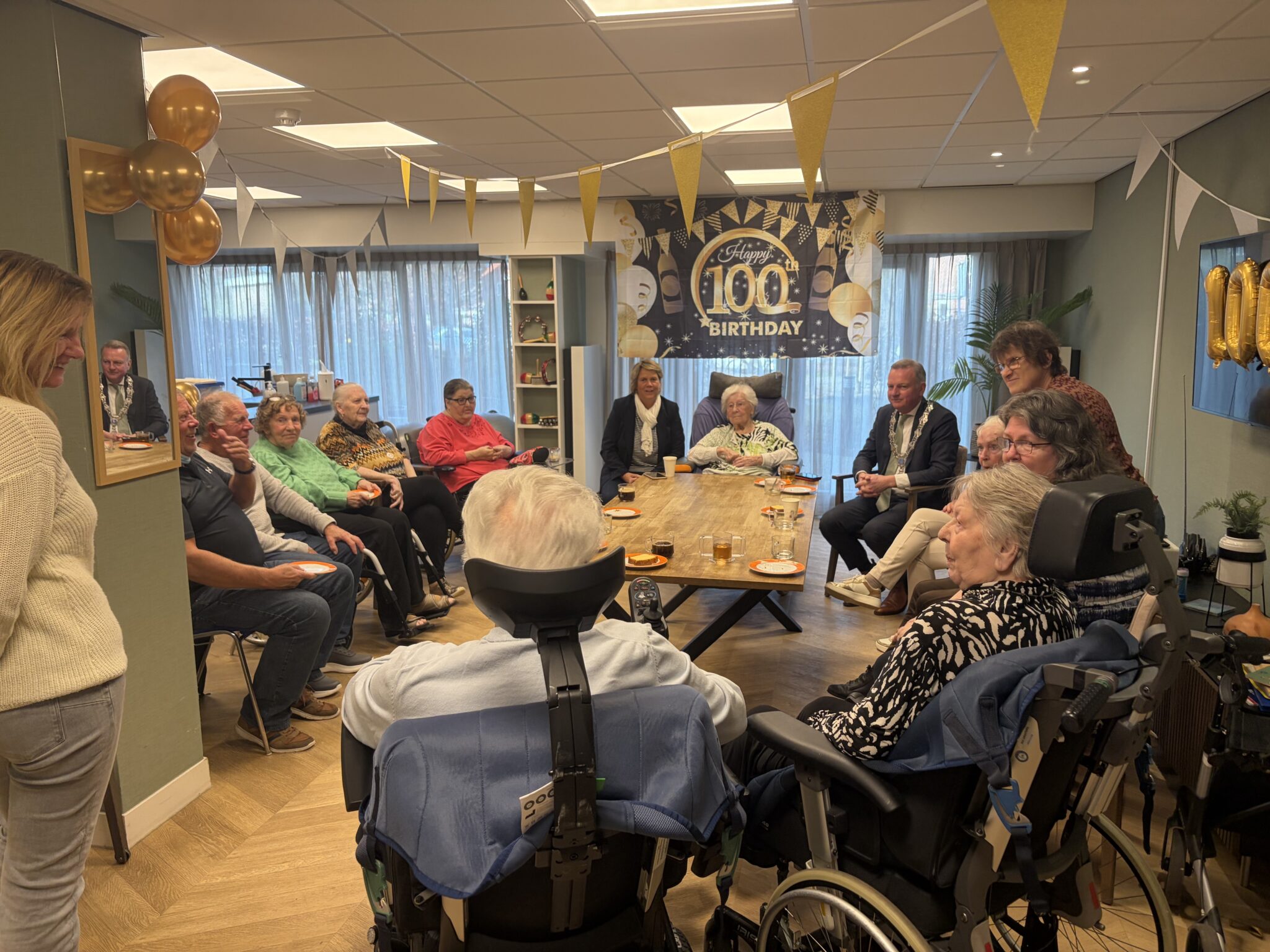 Mevrouw Aland-de Vries viert maar liefst drie keer haar 100e verjaardag