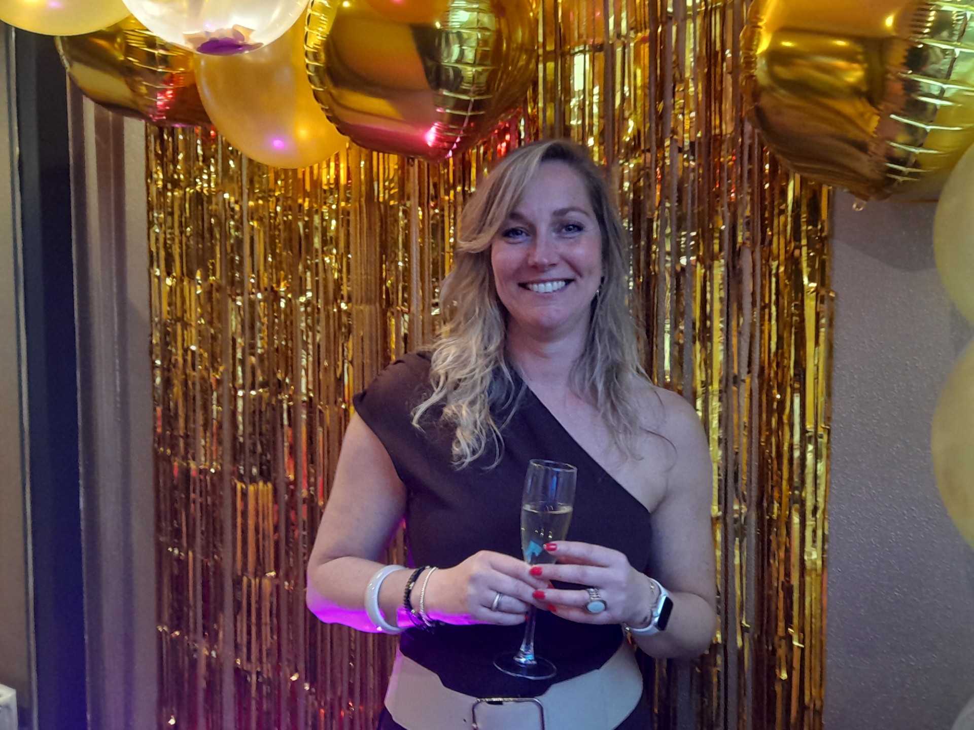 Sharony van der Wiel viert 12,5-jarig jubileum