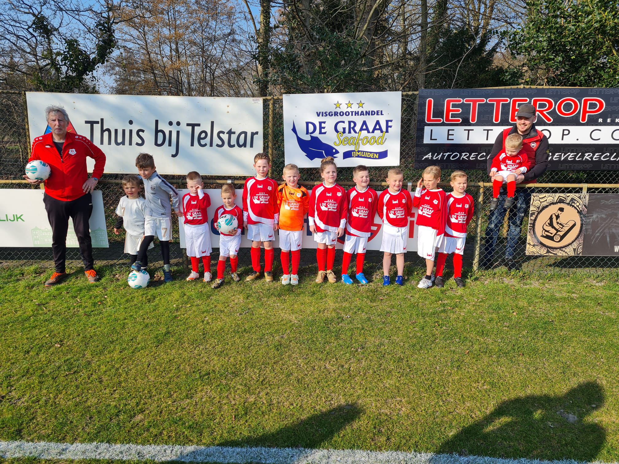 Plezier en ontwikkeling bij de mini’s van VV Waterloo