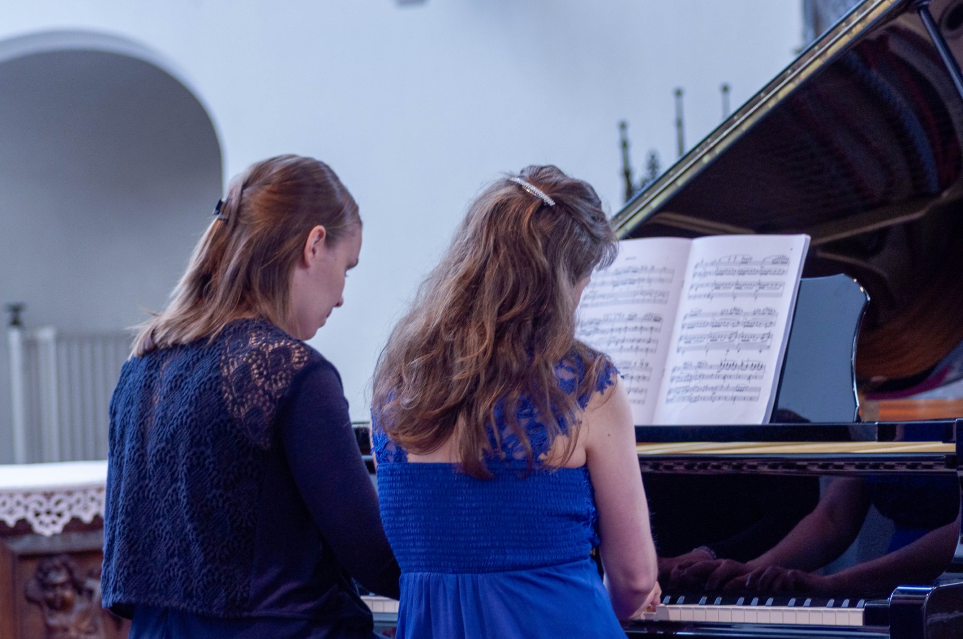 Pianoduo en show van Niki Jacobs