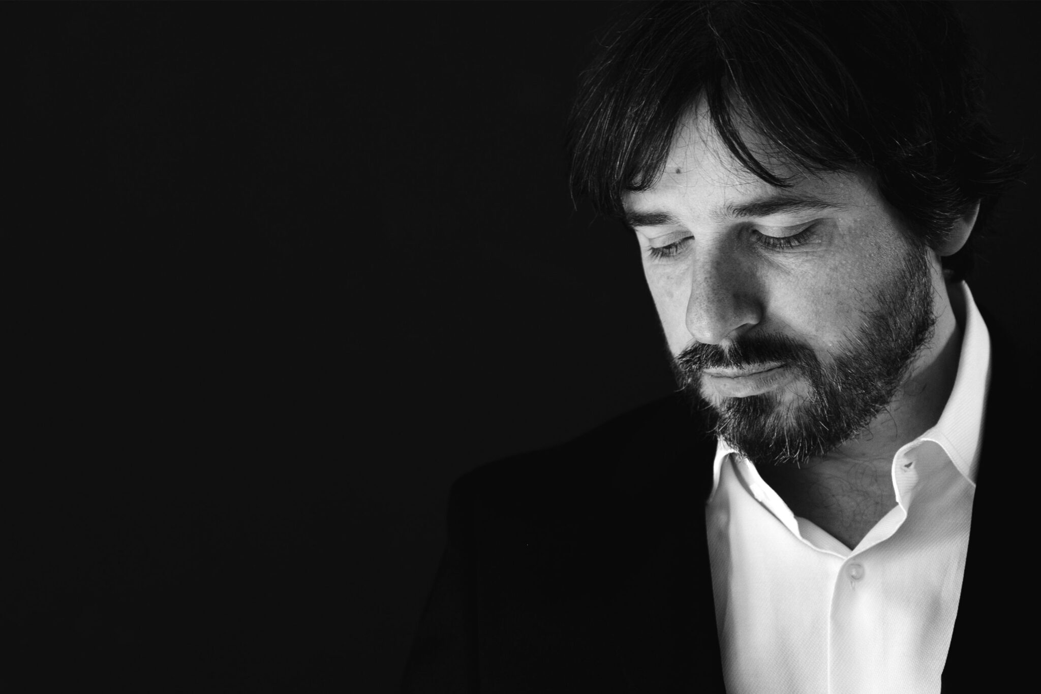 Pianist Sergey Smirnov en ‘Lente, Bevrijding’ in ’t Mosterdzaadje