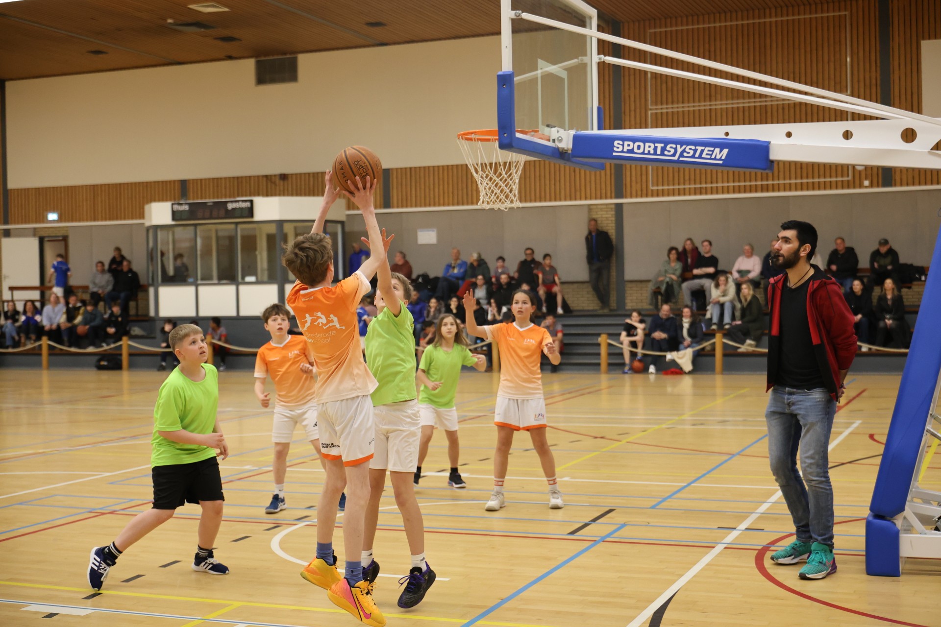 Brederode Dalton wint schoolbasketbaltoernooi Velsen