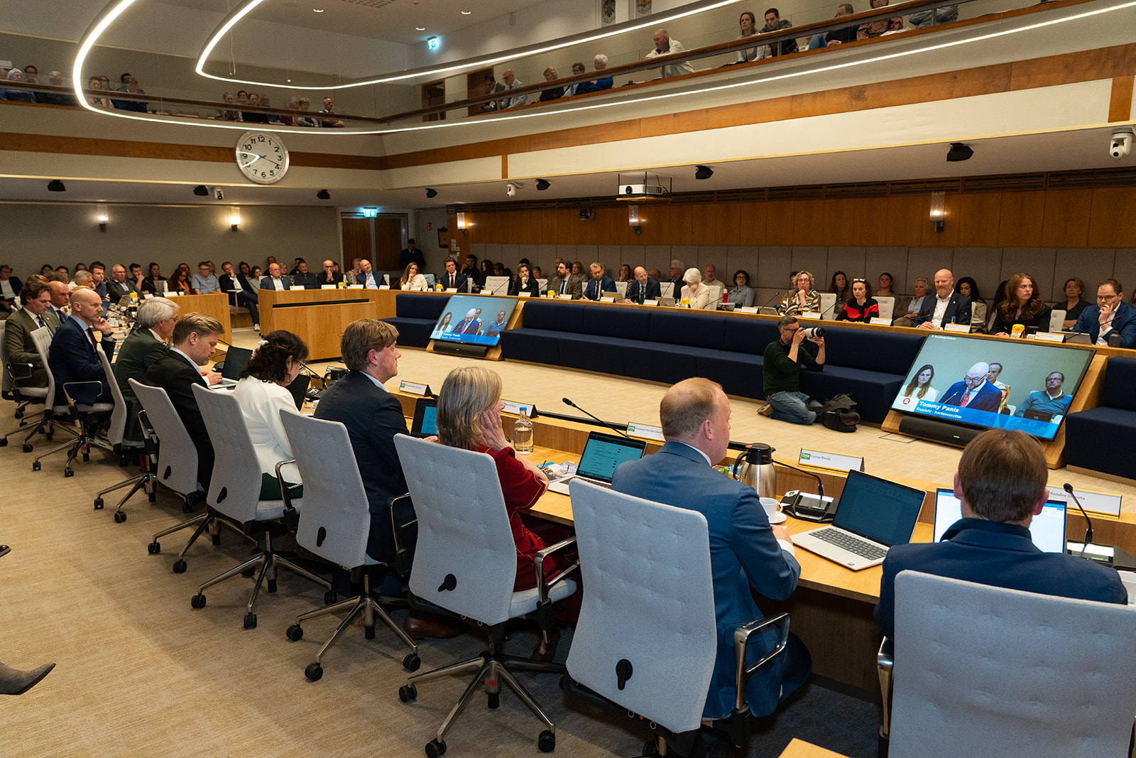 Verkenner presenteert bevindingen na gesprekken met alle fracties