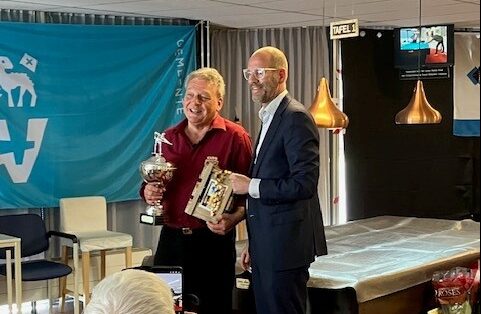 Hein Smit kampioen van Velsen Biljart 38/2