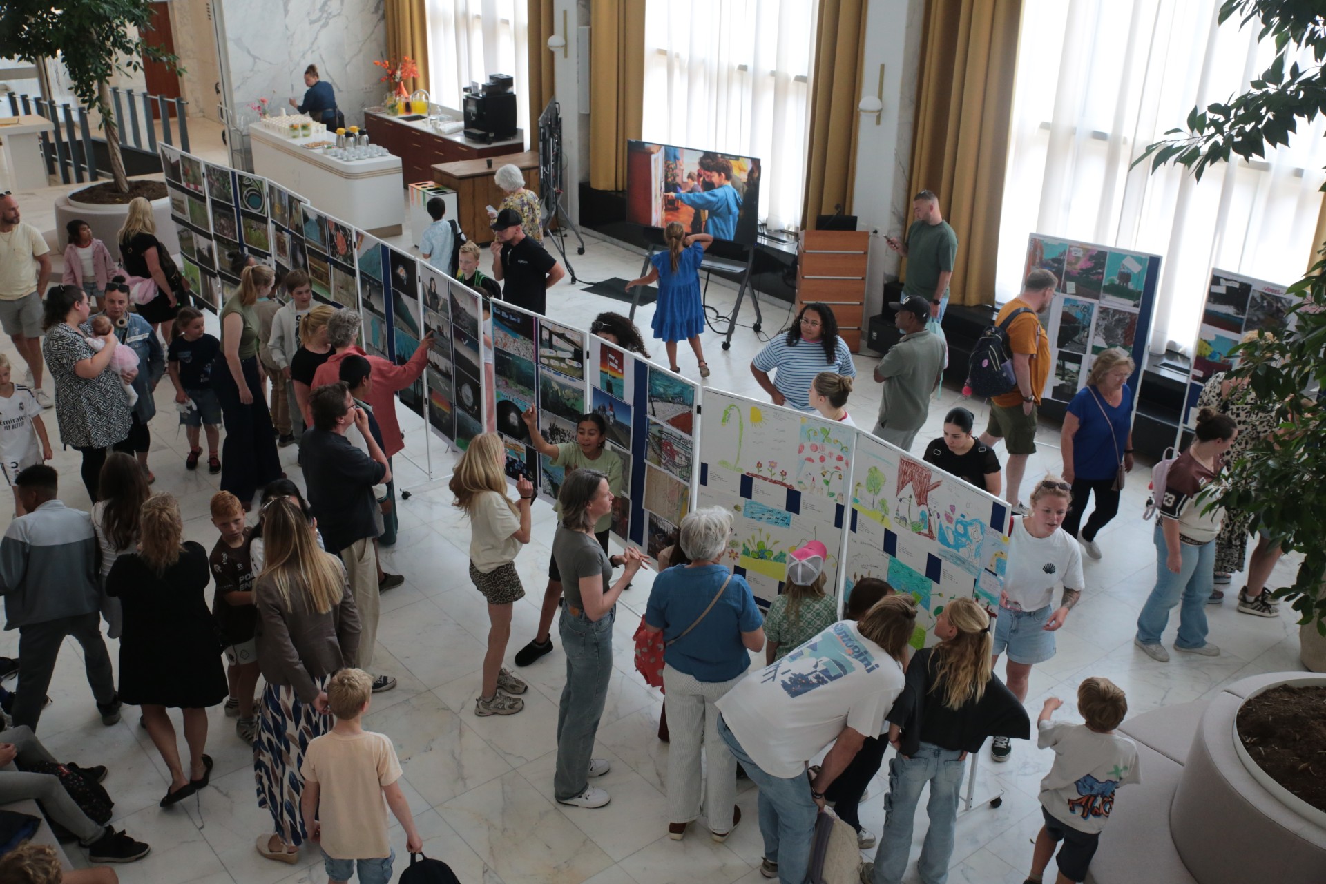 Pop-up expositie ‘Kijk op Mijn Wijk’ in IJmuiden