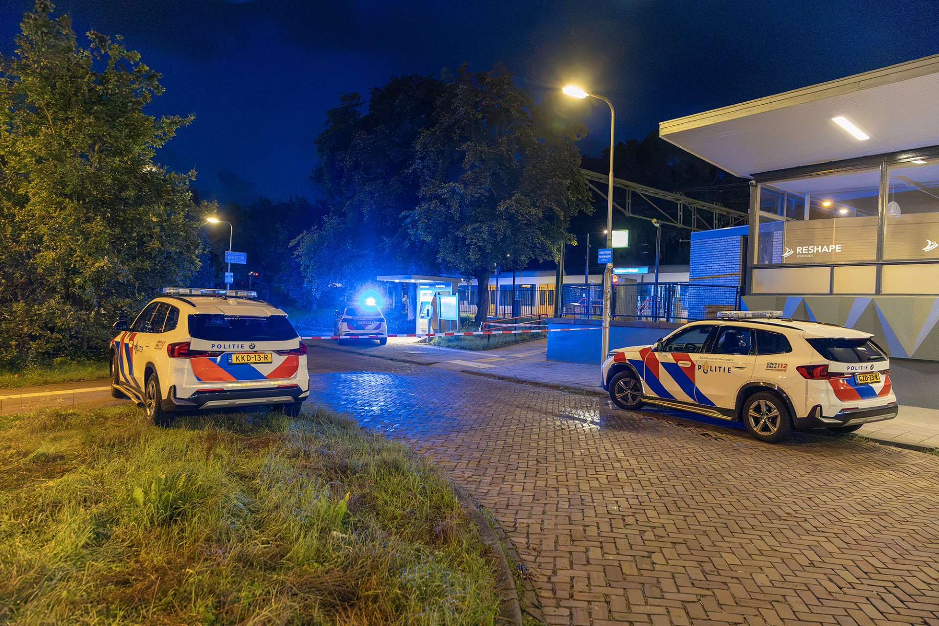 Persoon aangereden door trein bij station Santpoort-Noord
