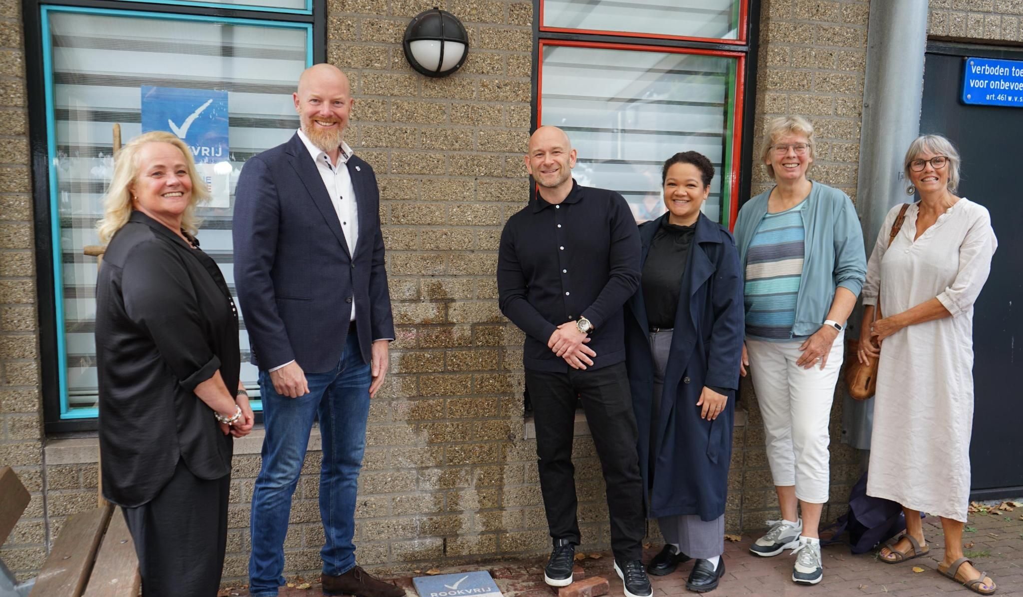 Welzijn Velsen en Welzijn Beverwijk geven startsein voor rookvrije locaties